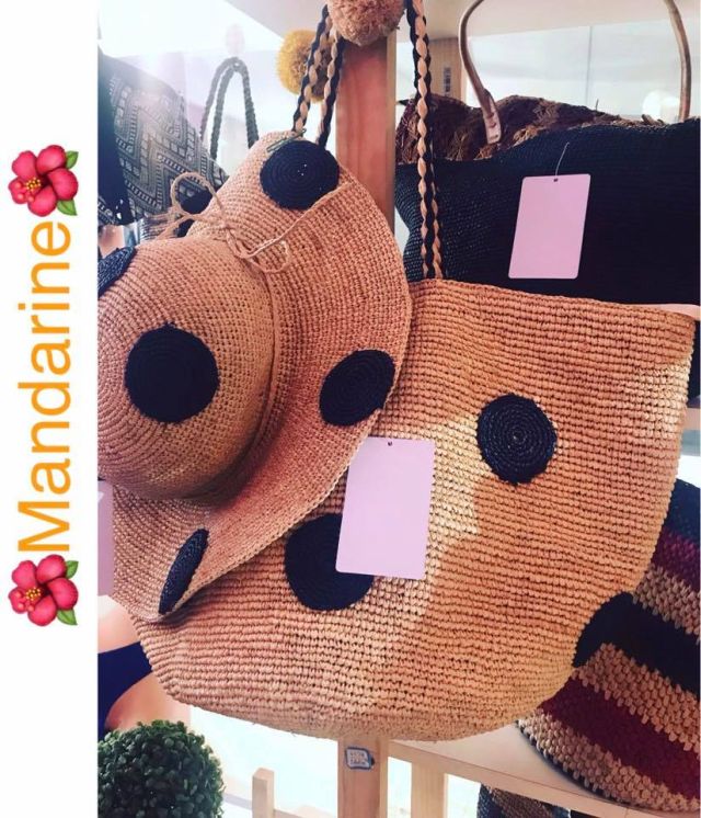 Mandarine Raphia Fashion est une marque de sacs et d’accessoires artisanaux en Raphia